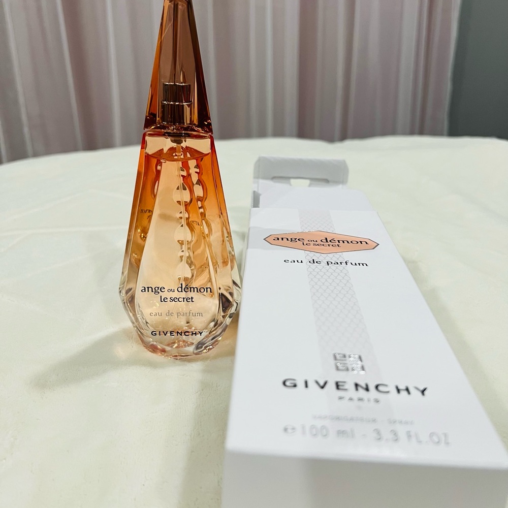 Brand new Ange ou demon le secret womens parfum.